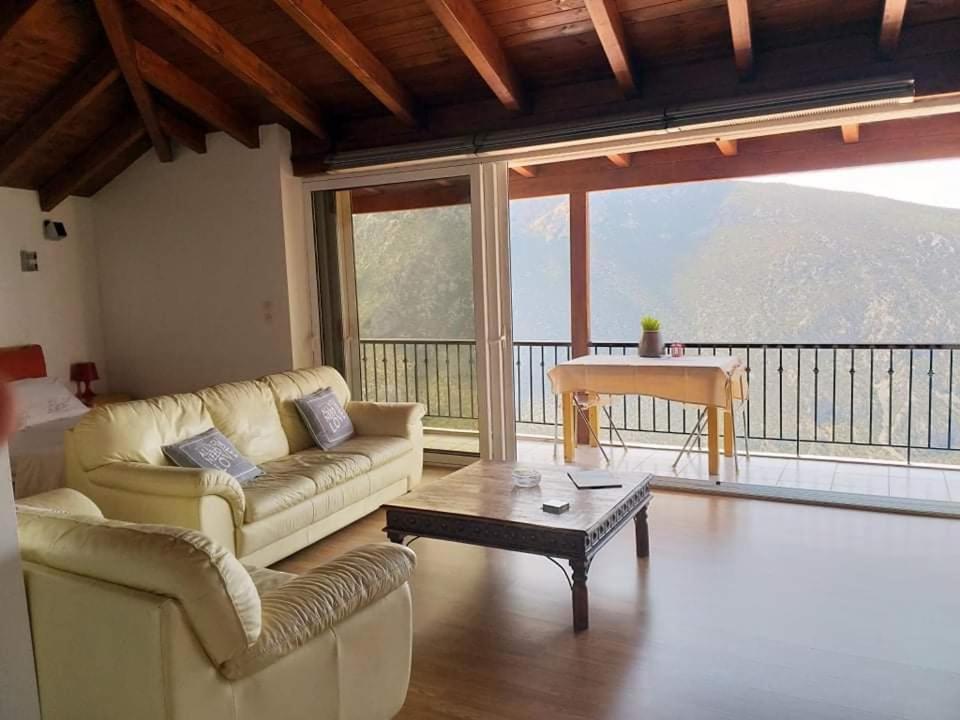 Delphi Skyview Daire Dış mekan fotoğraf
